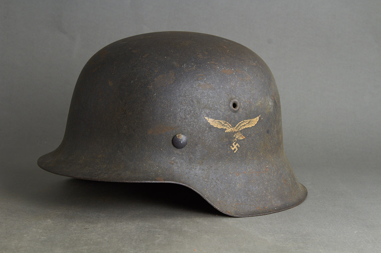 Luftwaffe M42 Single Decal Helmet. Original.
