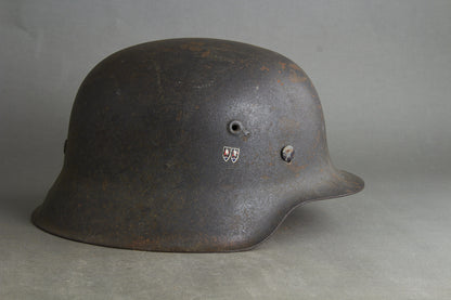 Luftwaffe M42 Single Decal Helmet. Original.