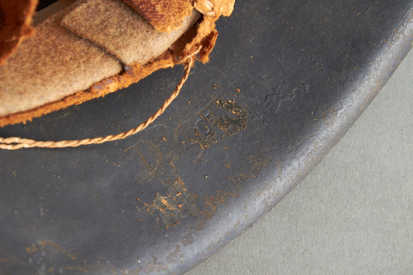 Luftwaffe M42 Single Decal Helmet. Original.