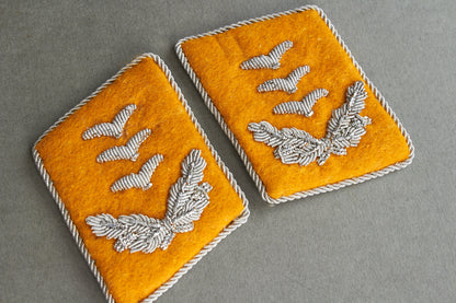 Luftwaffe "Flieger" Officer Collar Tabs. Matching Pair. Original.
