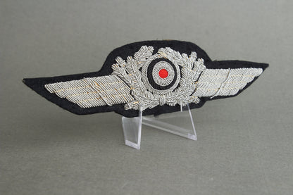 Luftwaffe Officer Visor Cap Cocarde. Original.