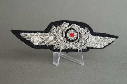 Luftwaffe Officer Visor Cap Cocarde. Original.