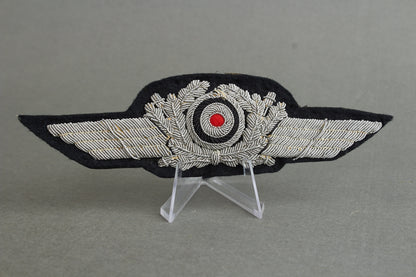 Luftwaffe Officer Visor Cap Cocarde. Original.