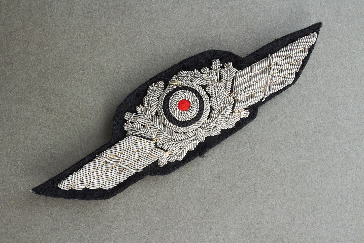 Luftwaffe Officer Visor Cap Cocarde. Original.