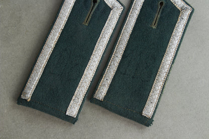 Early Wehrmacht "Infanterie" Shoulder Boards. "Slip on". Matching pair. Original.