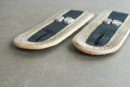 Wehrmacht "Infanterie" Shoulder Boards. "Slip on". Matching pair. Original.