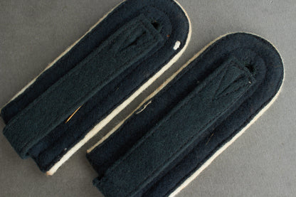 Wehrmacht "Infanterie" Shoulder Boards. "Slip on". Matching pair. Original.