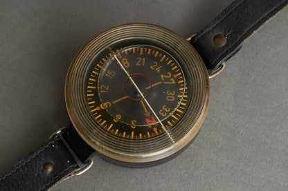 Luftwaffe AK39 (Armbandkompaß 39) Flight Personel Wrist Compass. Original.