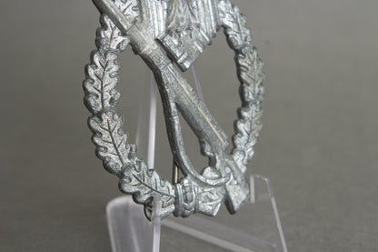 Infanterie Sturmabzeichen in silver. "Halb Hohl". Unmarked Steinhauer & Lück. Rare. Original.