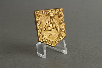 Early NSBO Tinnie from 1933. Original.