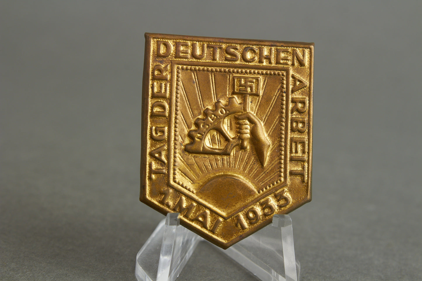 Early NSBO Tinnie from 1933. Original.