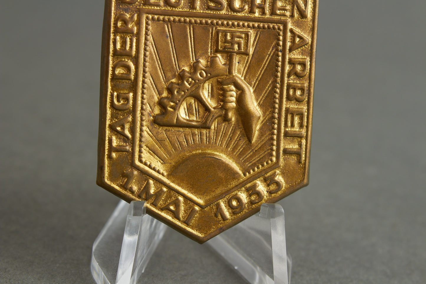 Early NSBO Tinnie from 1933. Original.