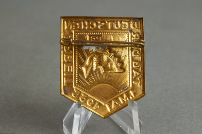 Early NSBO Tinnie from 1933. Original.