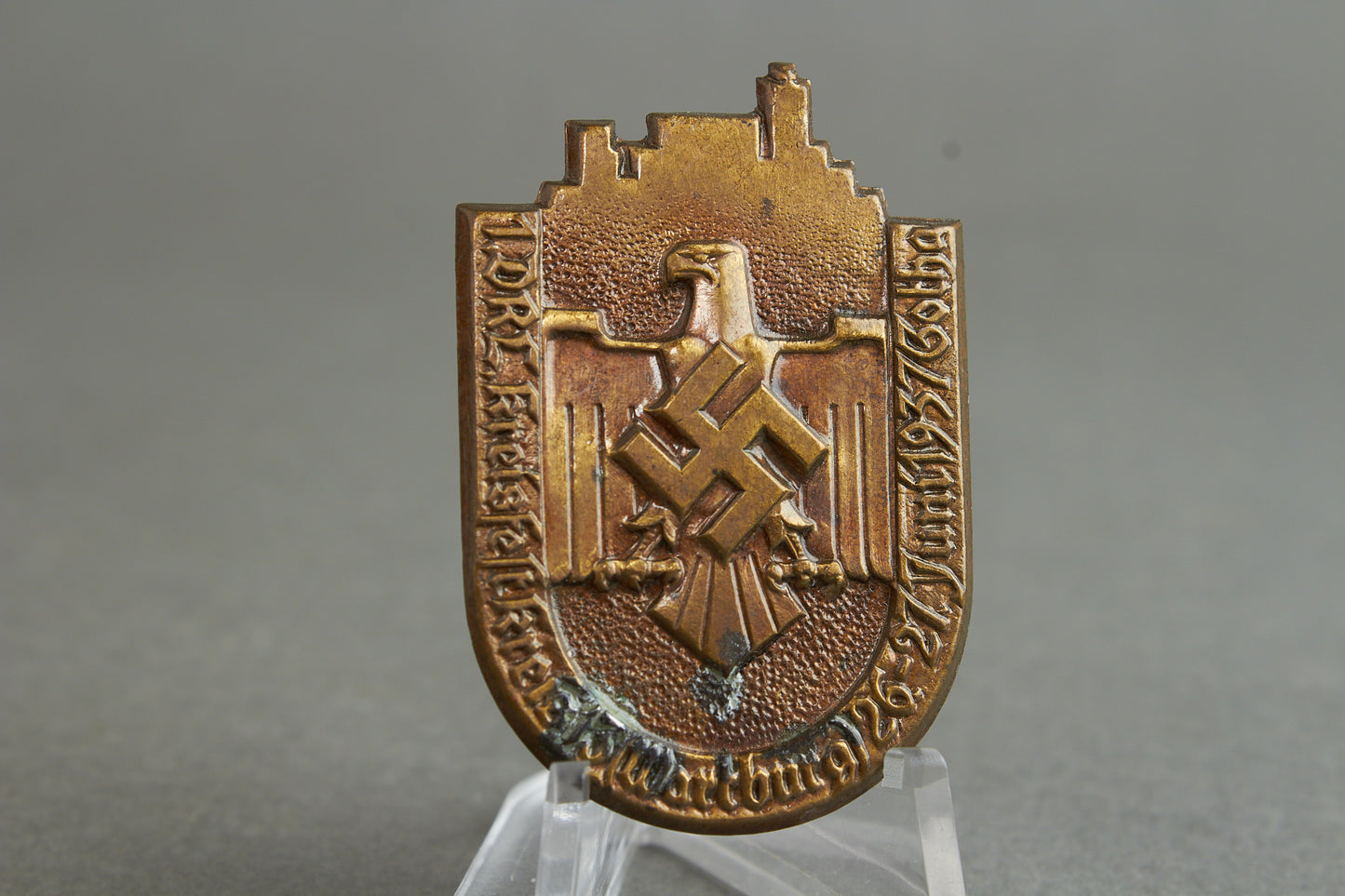 DRL "Deutscher Reichsbund für Leibesübungen" 1937 Tinnie. Original.