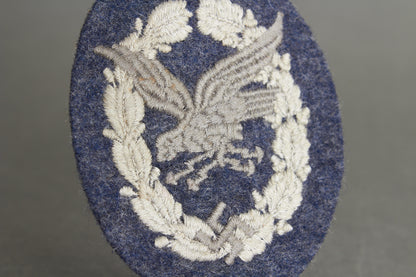 Luftwaffe "Fliegerschützenabzeichen mit Blitzbündel" Cloth Badge. Original.
