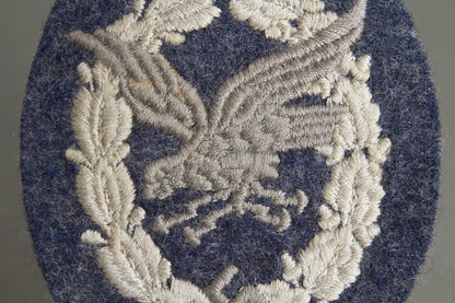 Luftwaffe "Fliegerschützenabzeichen mit Blitzbündel" Cloth Badge. Original.