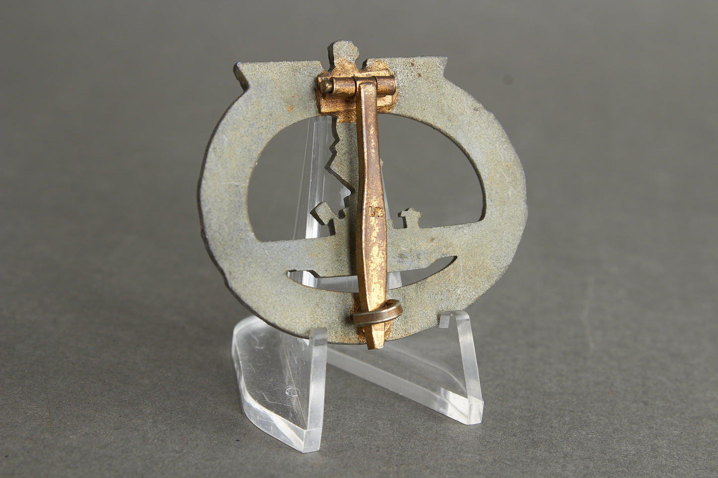 U-Bootkriegsabzeichen. Maker marked "L/18" (B.H. Mayer). Original.