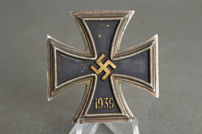 Iron Cross "Eisernes Kreuz" 1. Class. With Brass Core. Original.
