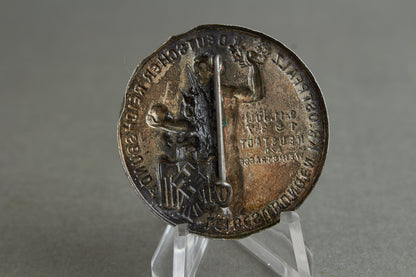DRL "Deutscher Reichsbund für Leibesübungen" 1937 Tinnie. Original.