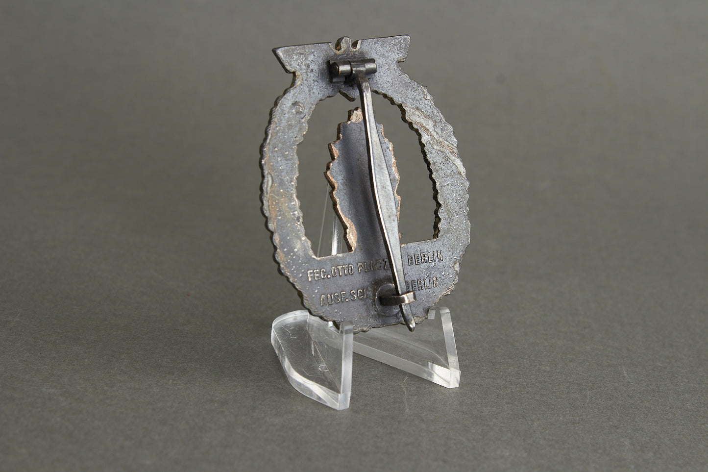 Kriegsmarine "Minensucher-Kriegsabzeichen". Maker Marked "Fec. Otto Platzeck Berlin - Ausf. Schwerin Berlin". Original.