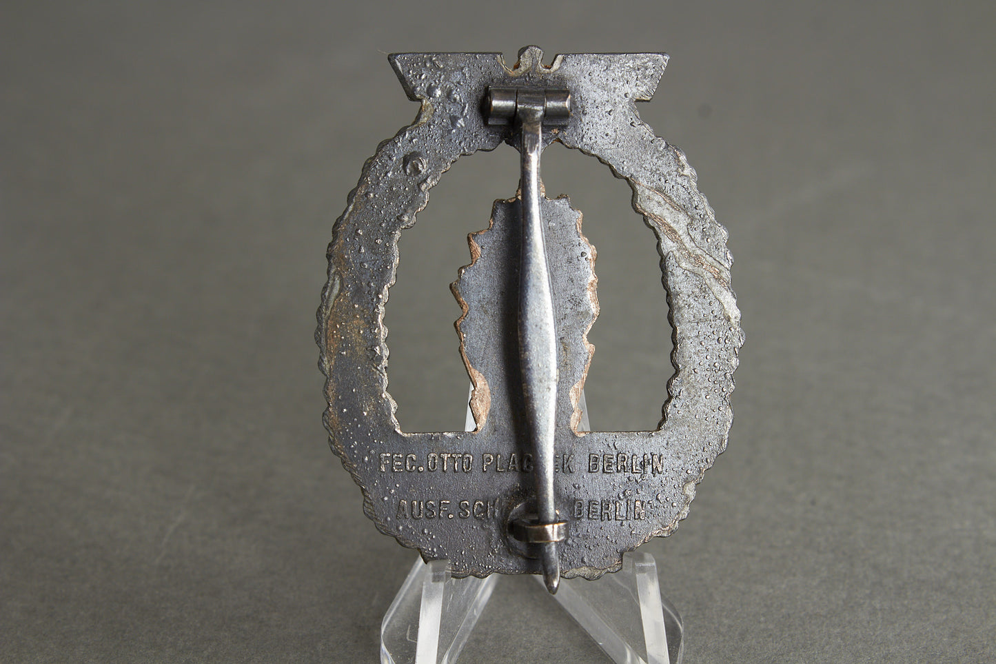Kriegsmarine "Minensucher-Kriegsabzeichen". Maker Marked "Fec. Otto Platzeck Berlin - Ausf. Schwerin Berlin". Original.