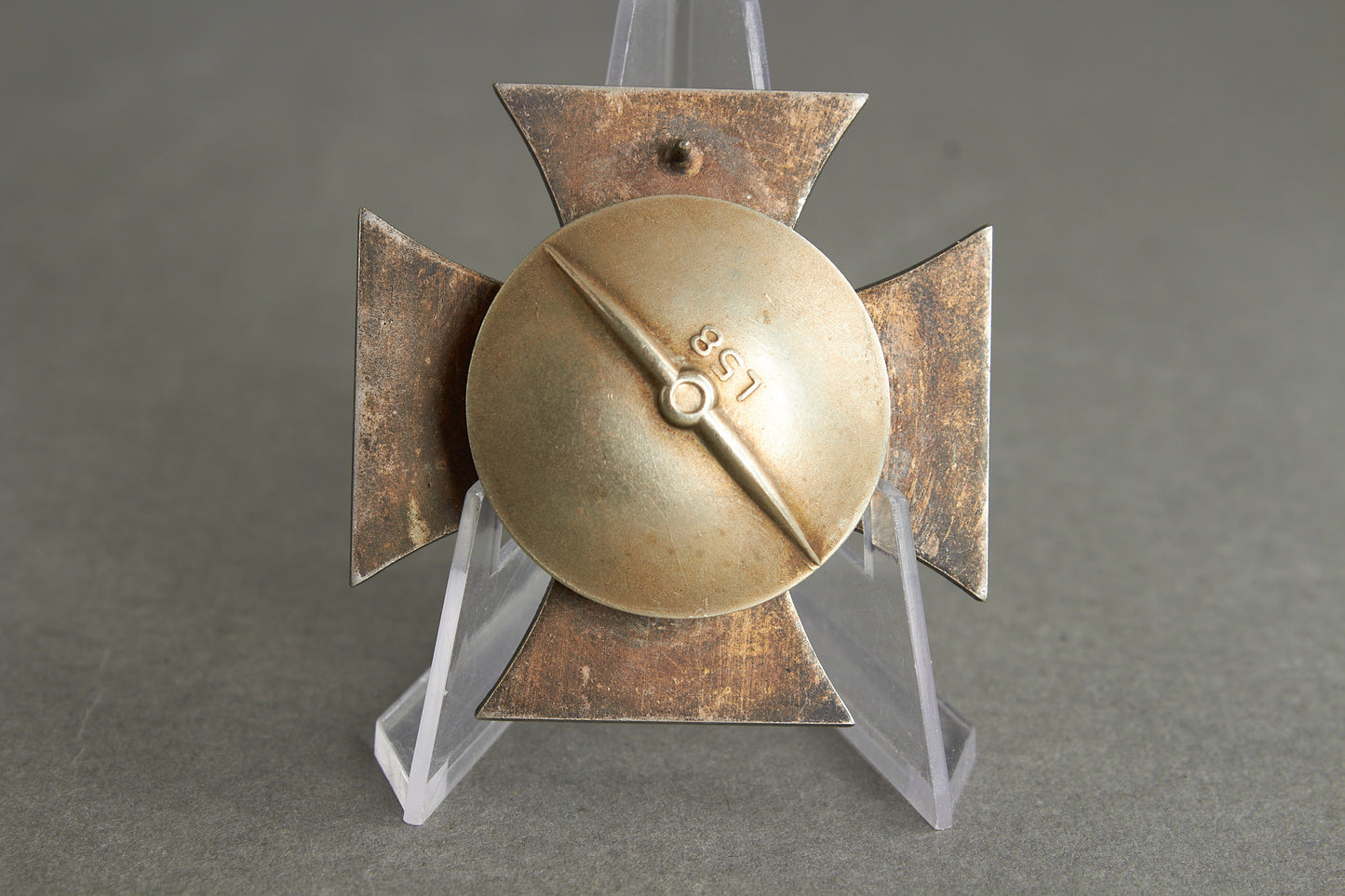 Iron Cross "Eisernes Kreuz" 1. Class Screw Back. Maker Marked L58. Original.