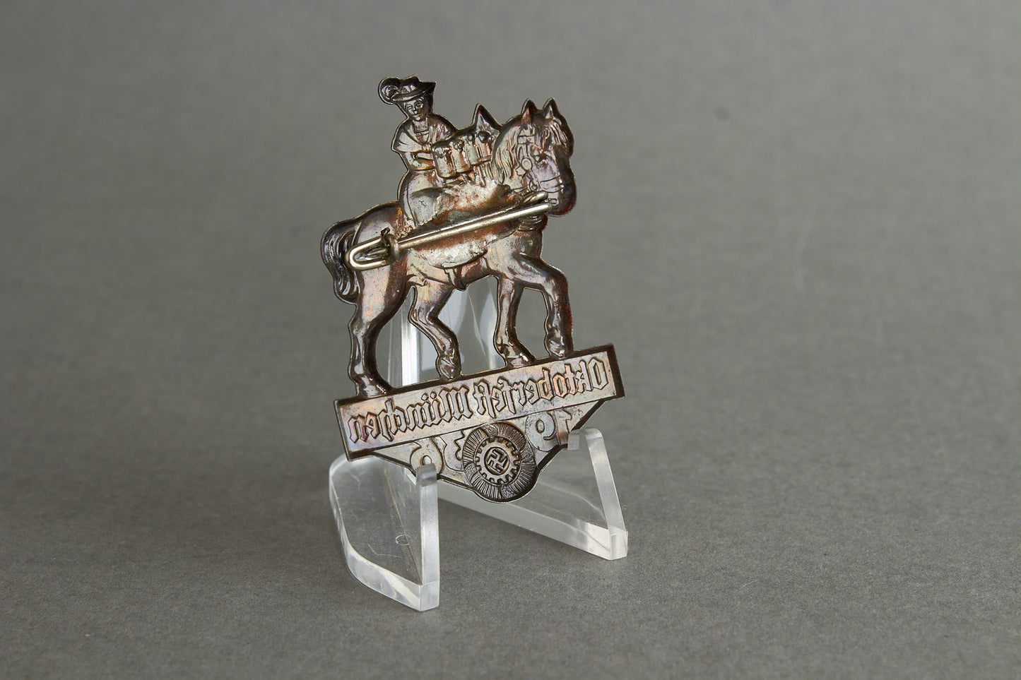 Kraft durch Freude (KdF) "Oktoberfest München 1936" Tinnie. Original.