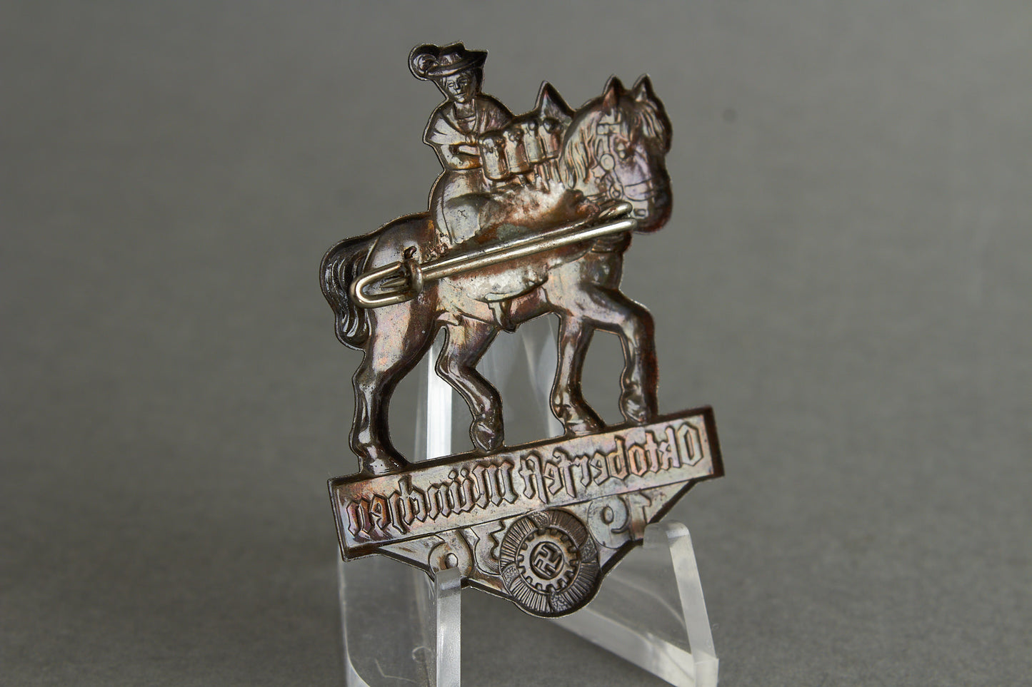 Kraft durch Freude (KdF) "Oktoberfest München 1936" Tinnie. Original.