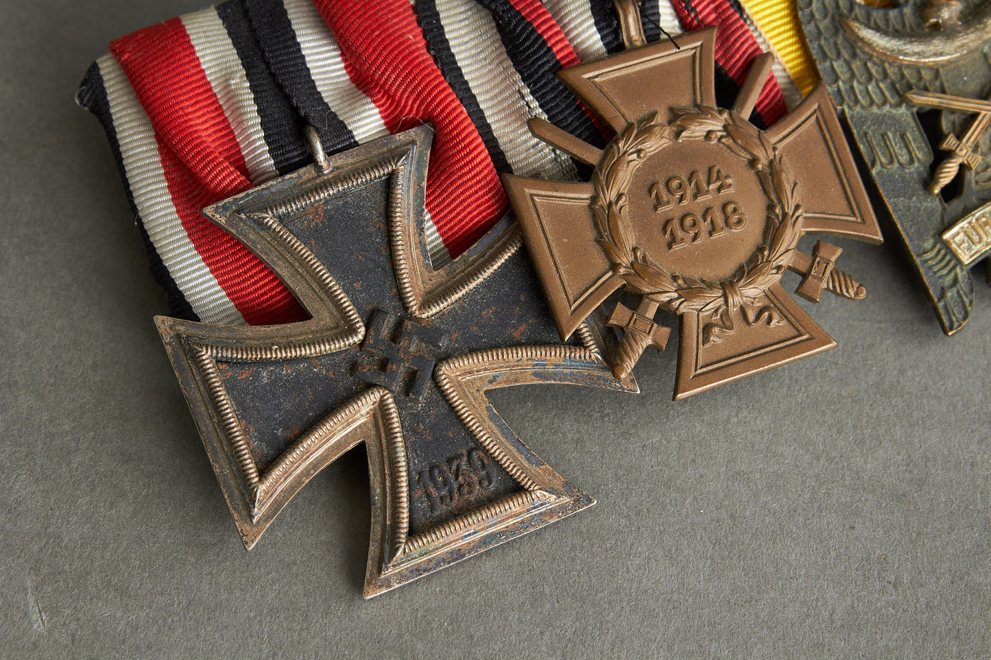 4-Place Medal Bar. Original.