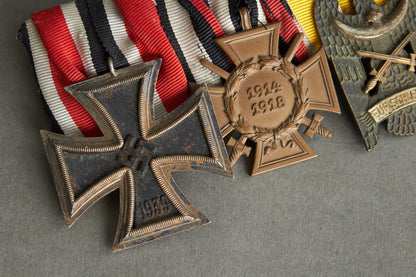 4-Place Medal Bar. Original.