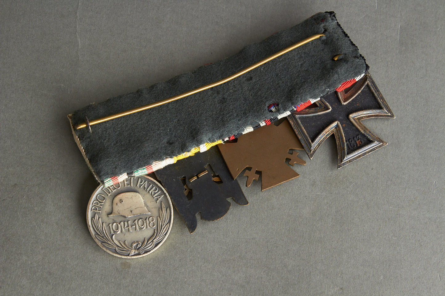 4-Place Medal Bar. Original.
