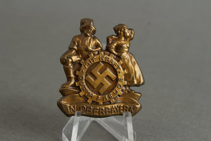 Kraft durch Freude (KdF) "In Oberbayern" Tinnie. Original.