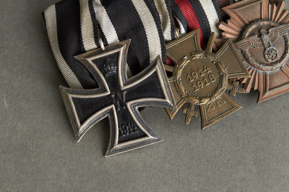 3-Place Medal Bar. Original.