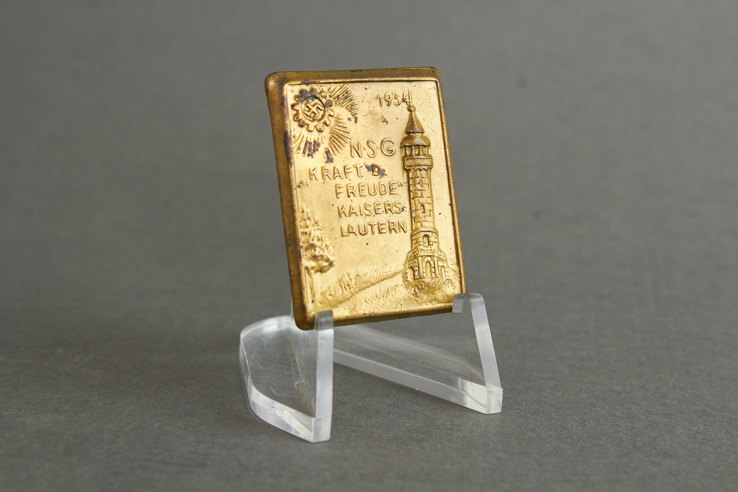 Kraft durch Freude (KdF) "Kaisers Lautern 1934" Tinnie. Original.