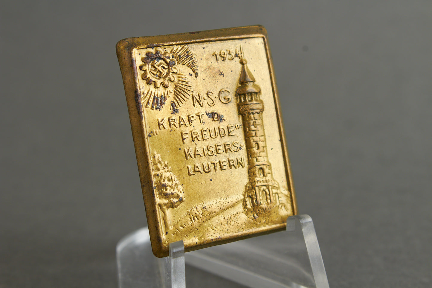 Kraft durch Freude (KdF) "Kaisers Lautern 1934" Tinnie. Original.