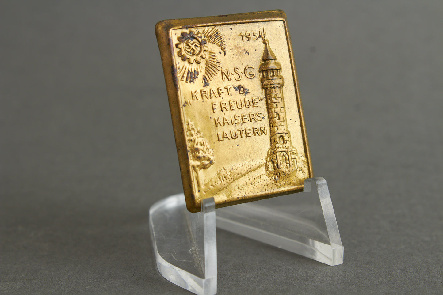Kraft durch Freude (KdF) "Kaisers Lautern 1934" Tinnie. Original.