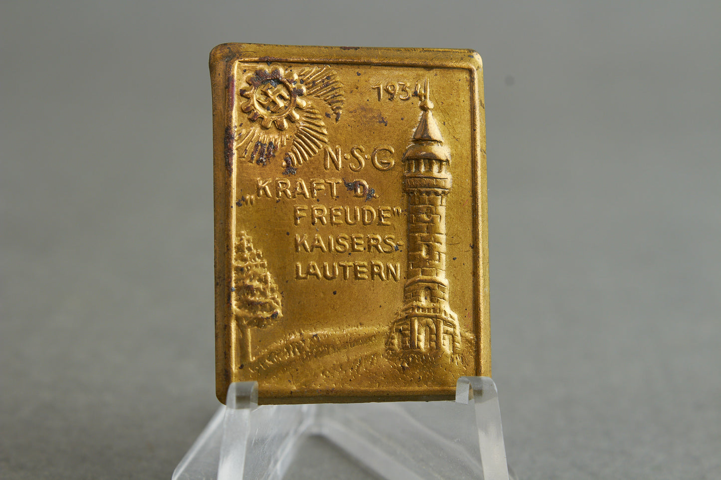 Kraft durch Freude (KdF) "Kaisers Lautern 1934" Tinnie. Original.
