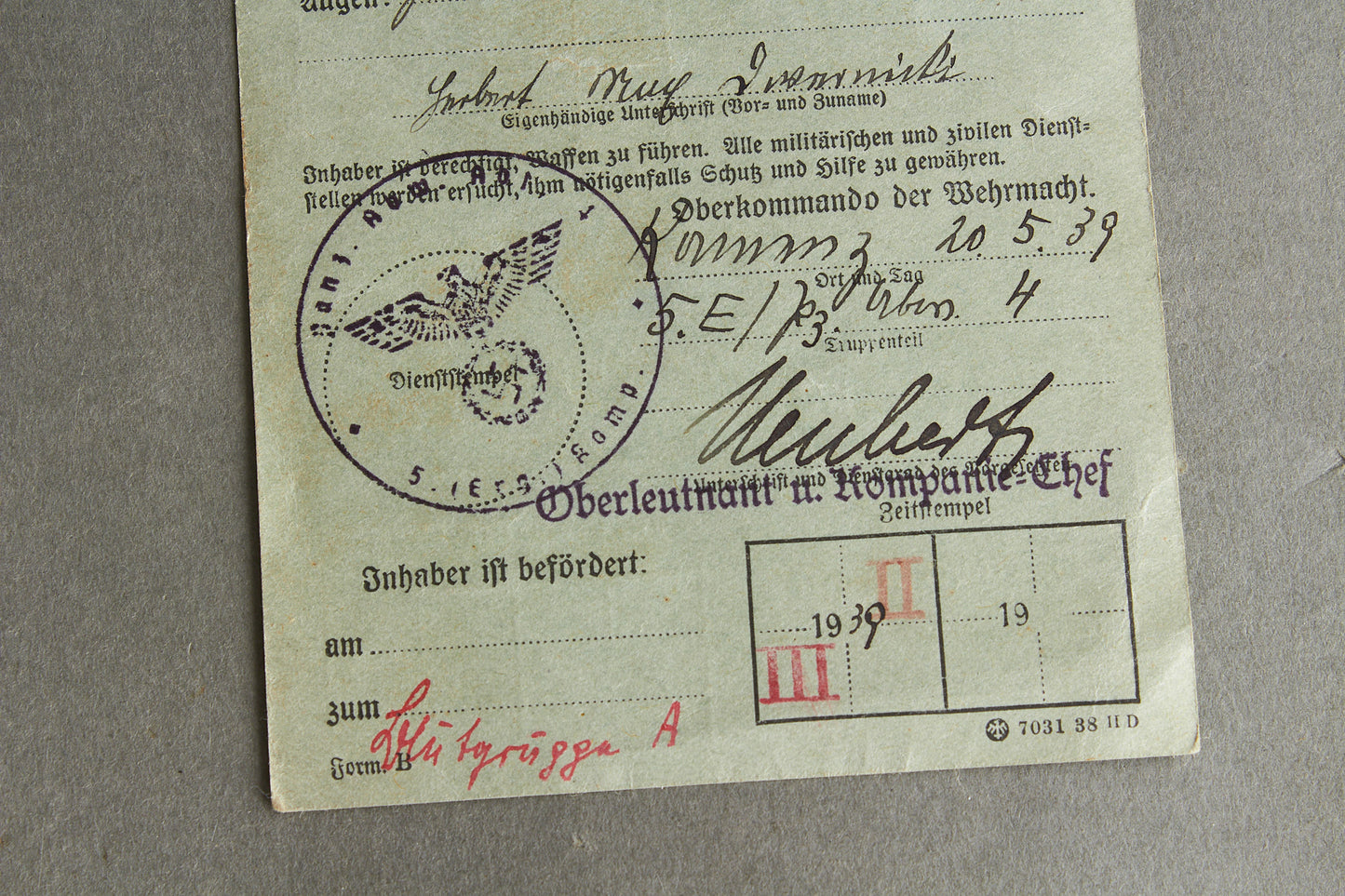 Early "Truppenausweis", allowing the soldier to carry weapons off duty. Rare. Original.