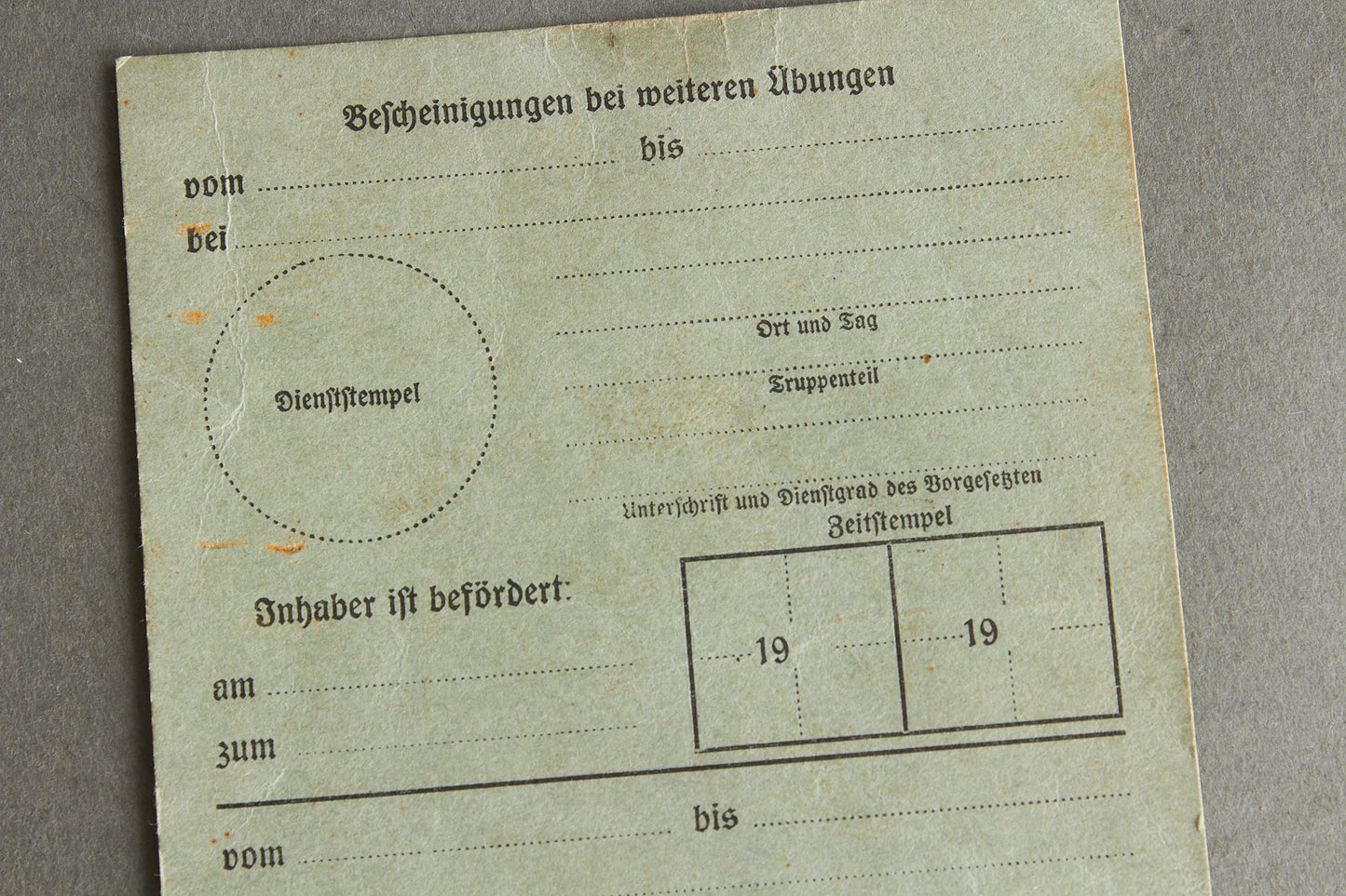Early "Truppenausweis", allowing the soldier to carry weapons off duty. Rare. Original.