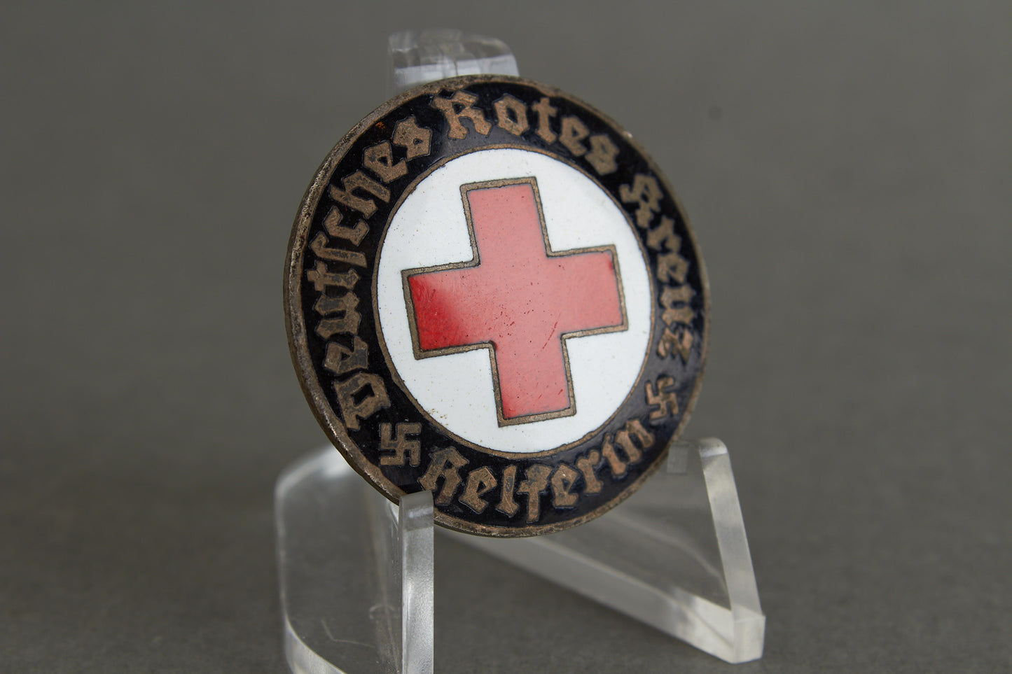 DRK (Deutsches Rotes Kreuz) "Helferin" Broach/Badge. Original.