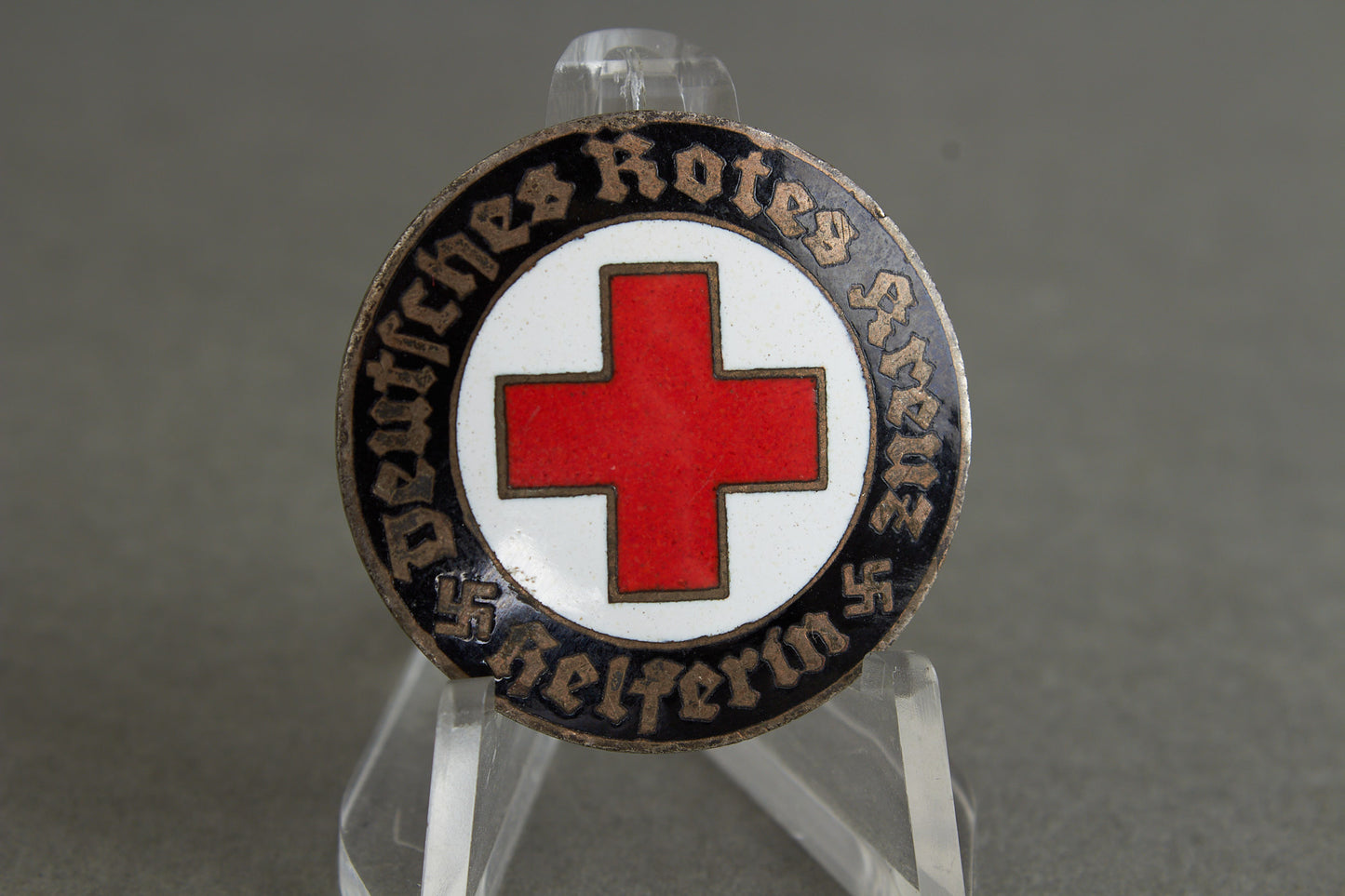 DRK (Deutsches Rotes Kreuz) "Helferin" Broach/Badge. Original.