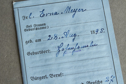 DRK "Deutsche Roten Kreuz" "Erkennungs-Karte" Identification card. Hard to find. Original.